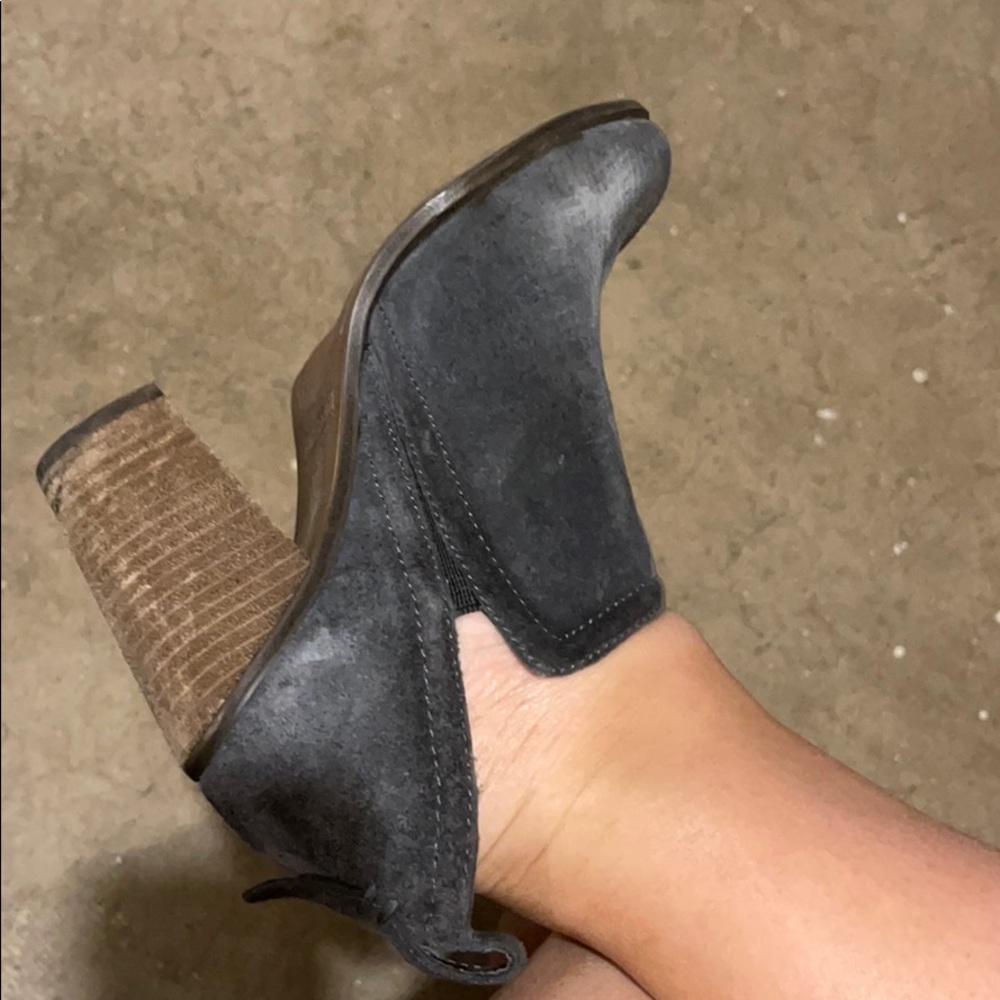 Vince Camuto Gray Booties - Picture 6 of 7
